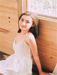 《欧美美女街拍》