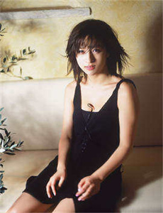 《妻子和妻子》