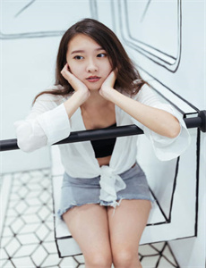 《欧美性FREE玩弄少妇》