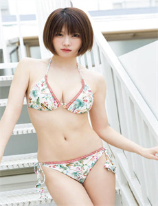 《美女曹逼》